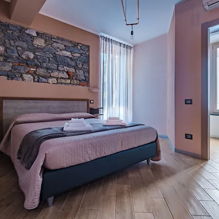 Via Venezia 76 3* ラ・スペツィア