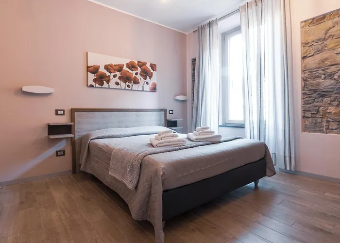 Via Venezia 76 3* La Spezia