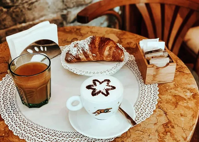 Via Venezia 76 3* La Spezia