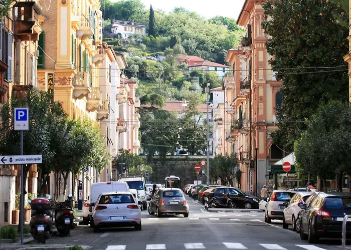 Via Venezia 76 Gasthuis La Spezia